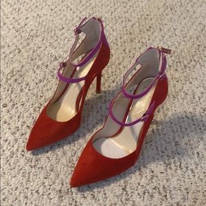Jessica Simpson 2 tone stilettos